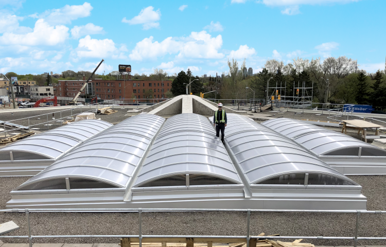 Large vertical end barrel vault Skylight