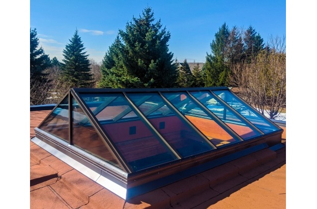 Pyramid Continuous Architectural Structural Glass Flat Roof Skylight with Gable End